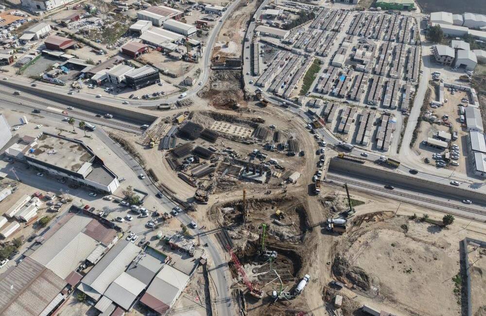 Hatay Valisi Mustafa Masatlı, Antakya’da deprem sonrası hız kazanan ulaşım