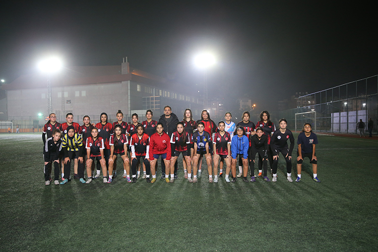 Hatay’da 6 Şubat 2023 depremlerinin ardından kız çocuklarının sosyalleşmesi ve