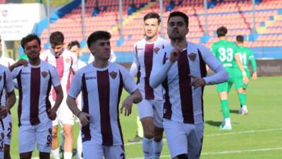 Hatayspor, Mersin’de oynanan karşılaşmada Serikspor ile 1-1 berabere kaldı. Bordo-beyazlı