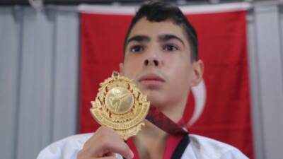 Hatay’da doğuştan bedensel engelli 14 yaşındaki para tekvandocu Hasan Ördek,