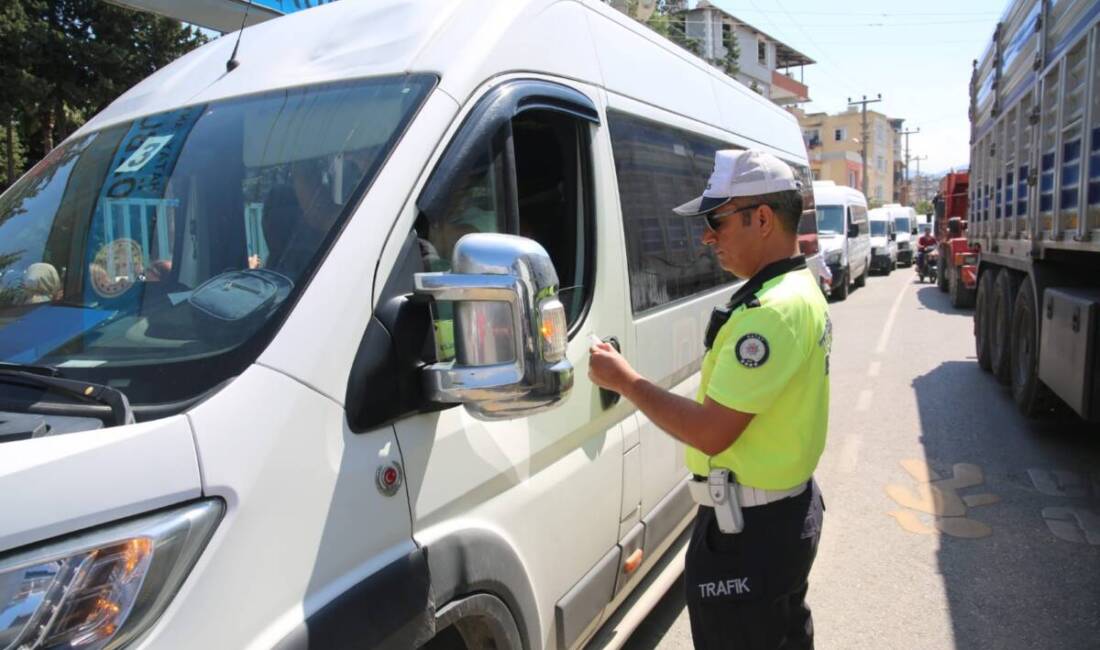 Hatay ili genelinde, günde ortalama yaklaşık 800 sürücüye trafik cezası