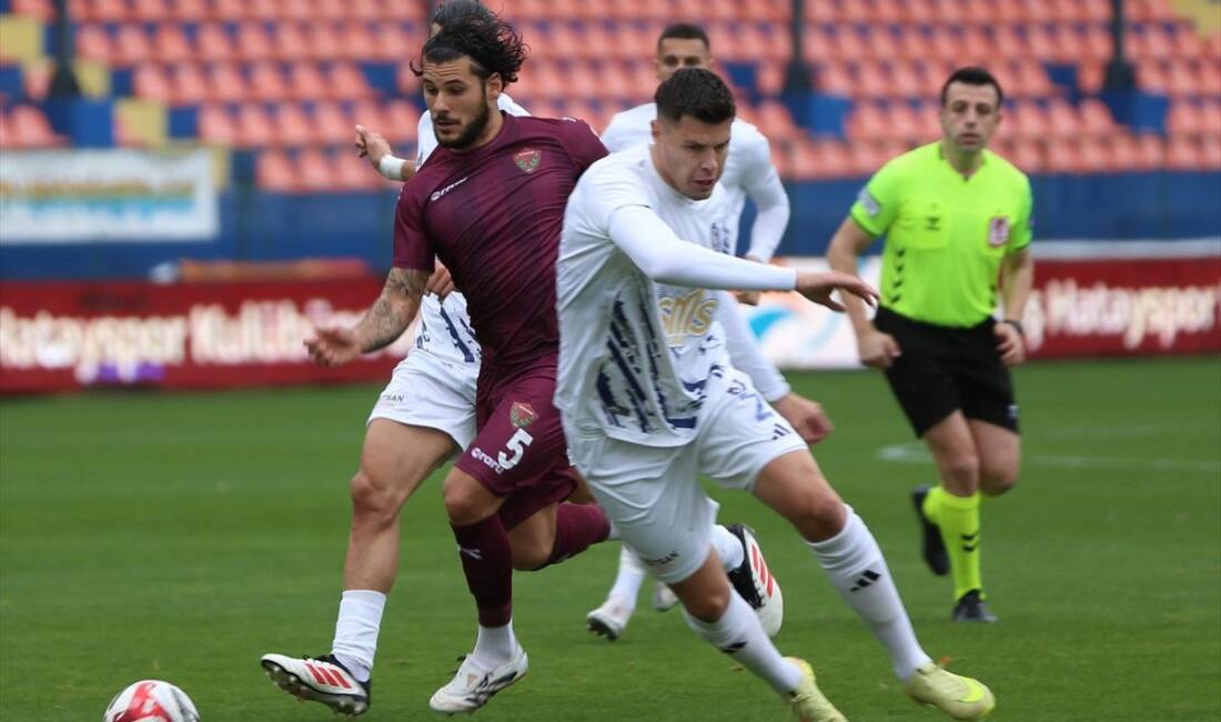 Hatayspor, kendi sahasında Sarıyer’e 3-0 yenilerek küme düşmeye adım adım