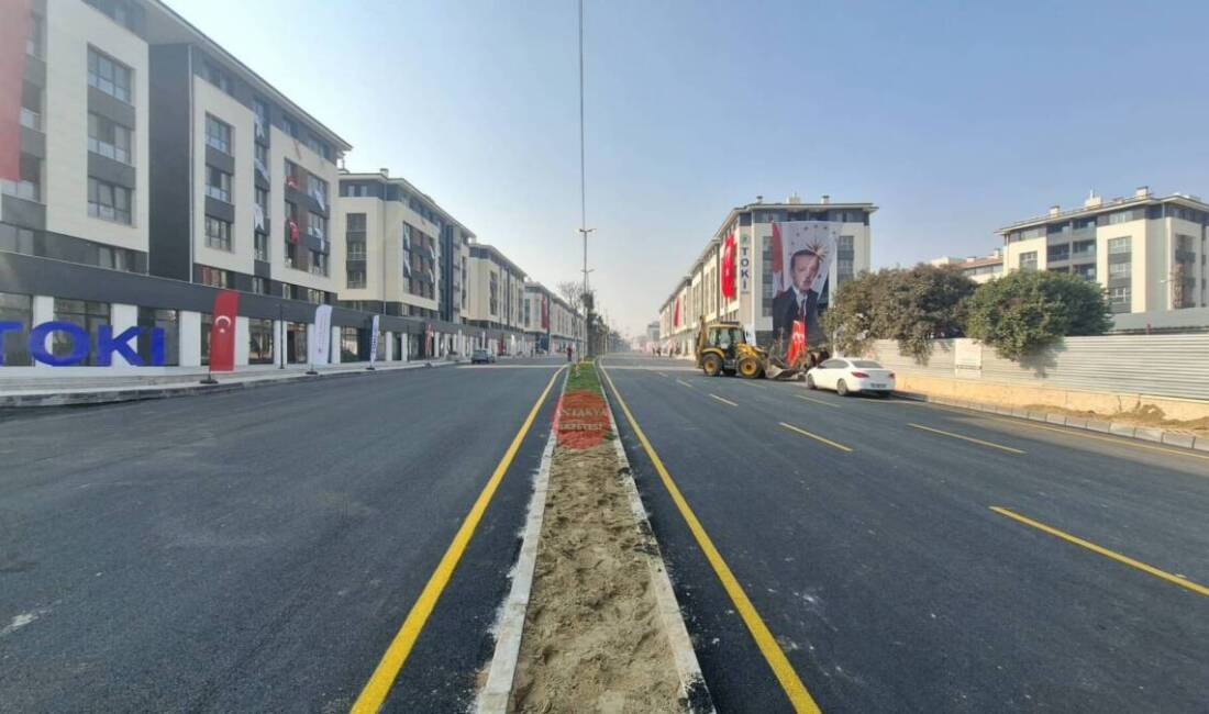 Antakya’da 75. Yıl Bulvarı’nda yürütülen altyapı ve üstyapı çalışmaları tamamlandı.