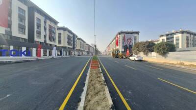 Antakya’da 75. Yıl Bulvarı’nda yürütülen altyapı ve üstyapı çalışmaları tamamlandı.