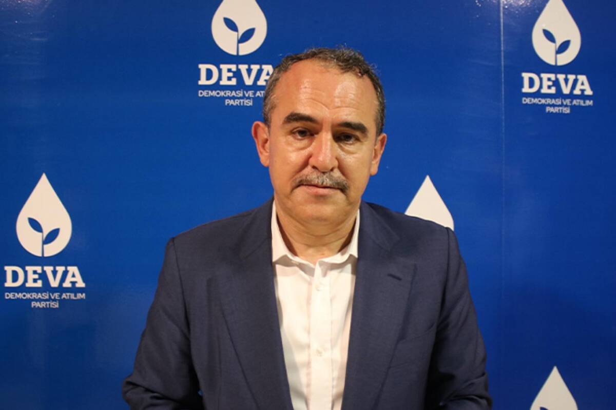 Adalet eski bakanı ve DEVA Ankara Milletvekili Sadullah Ergin, depremzedelere