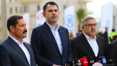 Hatay’ın merkez Antakya ilçesinde yaptığı açıklamada, deprem sonrası yürütülen yeniden