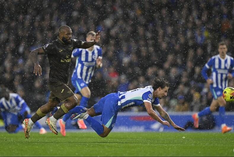 Ara transfer dönemine güçlü bir başlangıç yapmayı hedefleyen Fenerbahçe, İngiltere’den