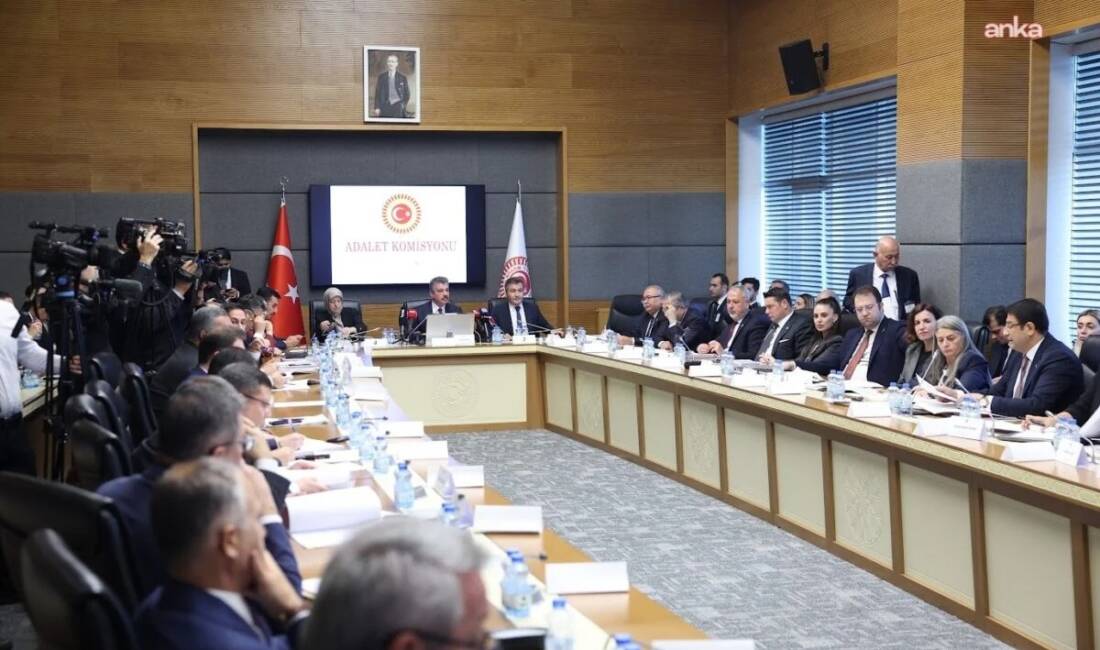 Türk Ceza Kanunu ile çeşitli kanunlarda değişiklik öngören ve kamuoyunda