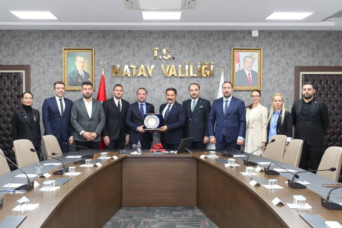 Hatay’da okullara donatı malzemeleri, ekipman ve teknolojik cihazlar kazandırmak, kütüphaneler