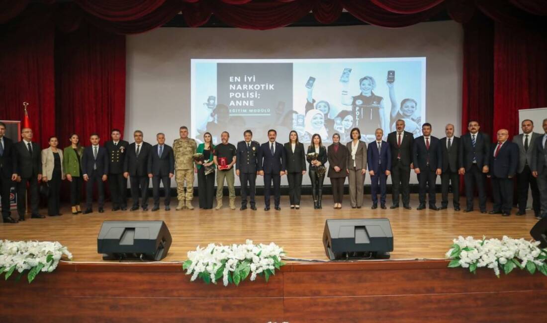 Uyuşturucuyla mücadelede en güçlü toplumsal desteğin aileden ve özellikle annelerden