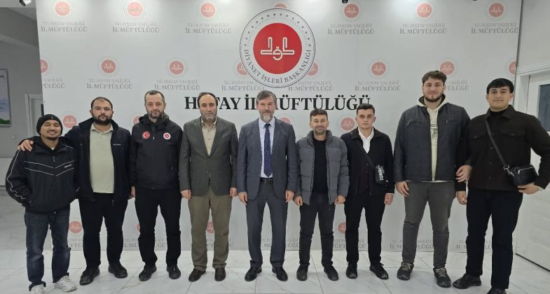 Diyanet Gençliği Hatay Kampında Bir Araya Geldi Türkiye Diyanet Vakfı (TDV) Erkek Öğrenci Yurtları’nda görev yapan topluluk