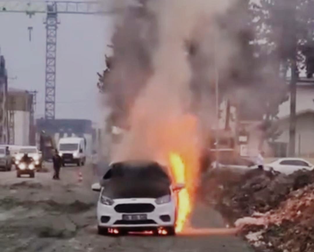 Antakya Atatürk Lisesi mevkiinde meydana gelen gaz sızıntısı, trafikte korku