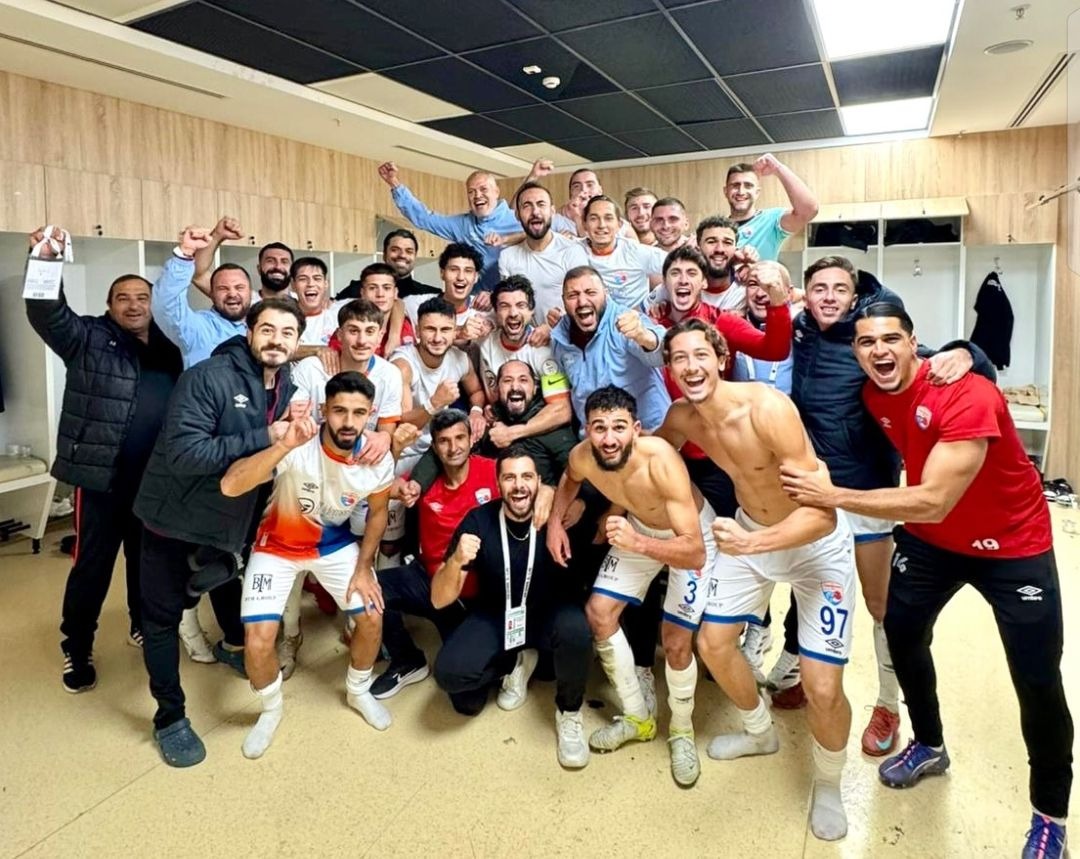 Teknik direktörlük görevine geçtiğimiz hafta milli futbolcu Gökhan Zan’ı getiren