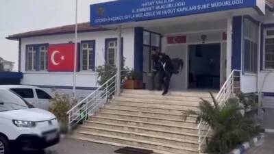 Hatay’da polis ekiplerinin göçmen kaçakçılığına yönelik yürüttüğü çalışmalarda 6 düzensiz