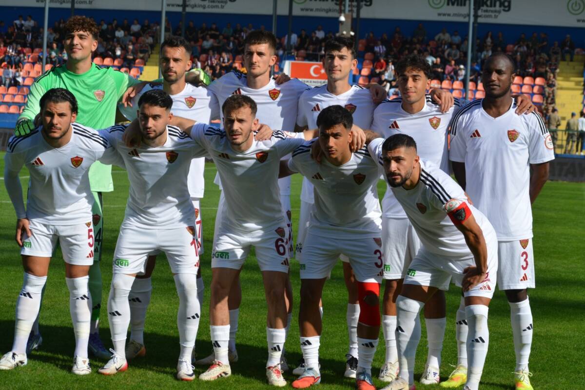 Hatayspor futbol takımındaki yabancı futbolcuların tamamı kulüple bağlarını kopararak takımdan