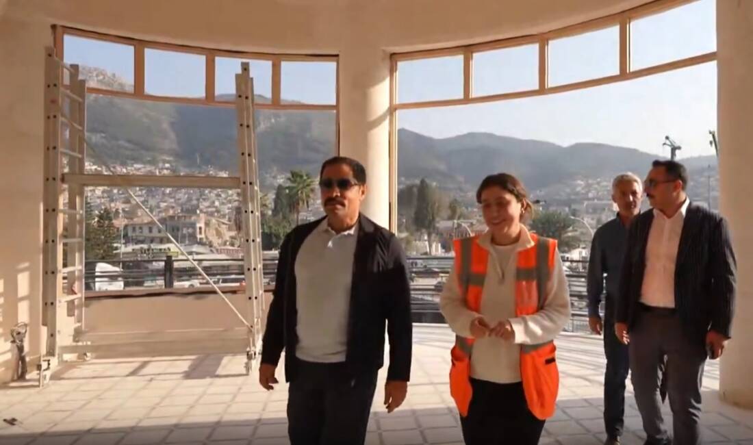 Hatay Valisi Mustafa Masatlı, Tarihi Meclis Binası ve Tarihi Adalı