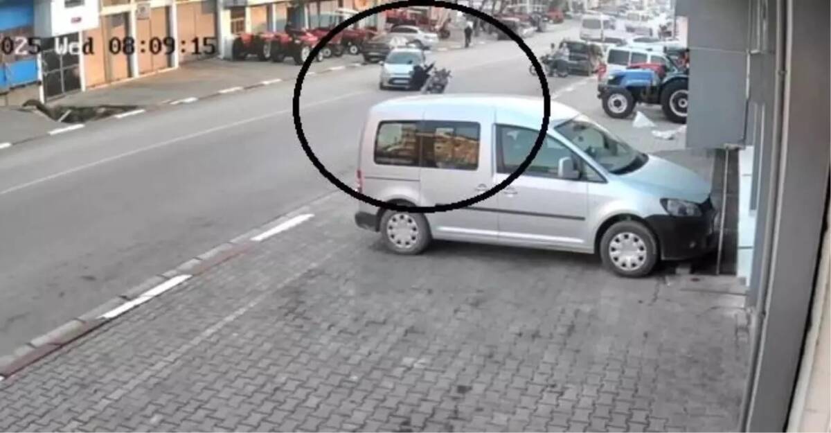 Hatay’ın Altınözü ilçesinde otomobil ile motosikletin çarpışması sonucu iki kişi