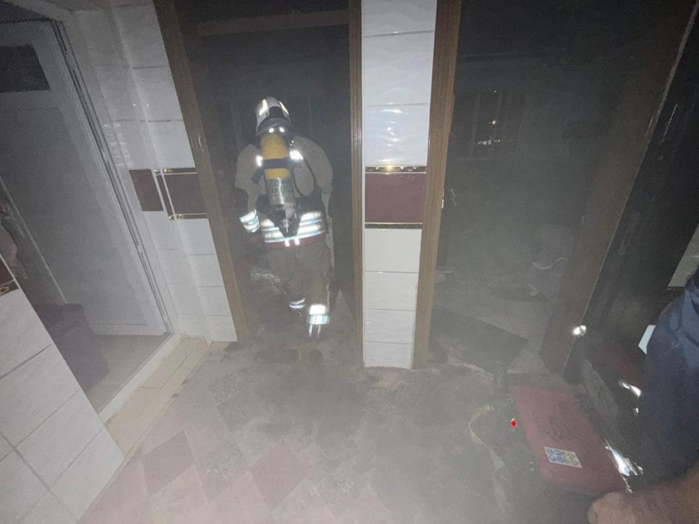 Antakya’nın Narlıca Mahallesi’nde bulunan müstakil bir evde dün sabah saatlerinde