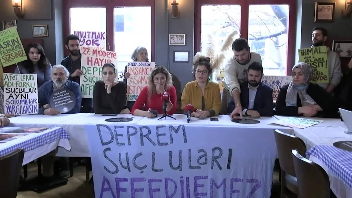 Hatay’da 6 Şubat depremlerinde yakınlarını kaybeden aileler, 11. Yargı Paketi’ndeki