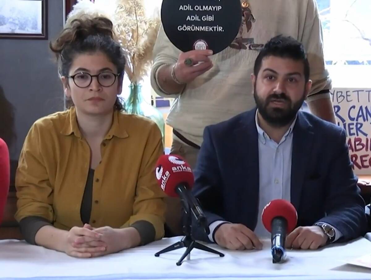 Hatay’da 6 Şubat depremlerinde anne ve babasını kaybeden avukat Eren