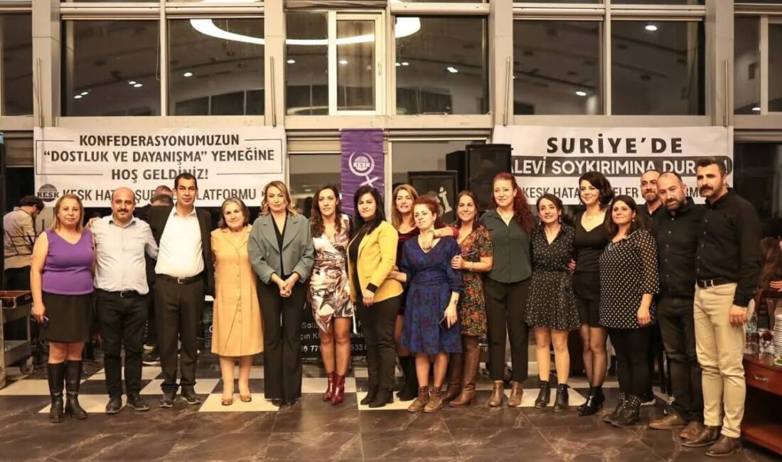 KESK, 30 Yıllık Birikimini Coşkuyla Andı Kısa adı KESK olan Kamu Emekçileri Sendikaları Konfederasyonu, kuruluşunun 30.