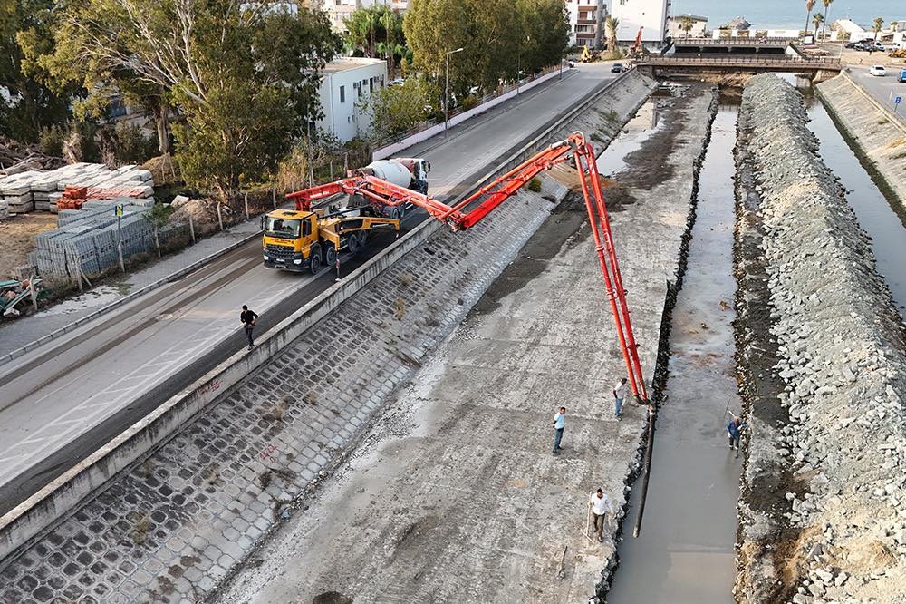 İskenderun ilçe merkezinden geçen ve 30–40 yıllık kronik bir çevre