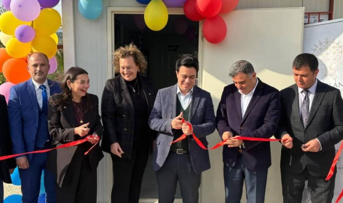 Samandağ’da Bir Okul Daha Kütüphaneye Kavuştu Umay Ana Vakfı tarafından okula kazandırılan kütüphanenin açılışına Samandağ Kaymakamı