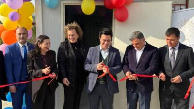 Umay Ana Vakfı tarafından okula kazandırılan kütüphanenin açılışına Samandağ Kaymakamı