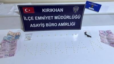 Hatay Emniyet Müdürlüğü ekipleri, uyuşturucu kullanımını ve satışını engellemeye yönelik