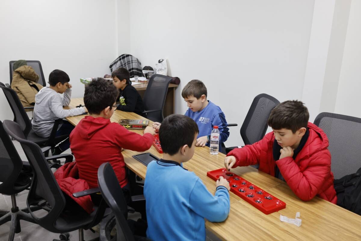 Hatay Büyükşehir Belediyesi (HBB), gençlerin bilim ve teknoloji alanlarında yetkinlik