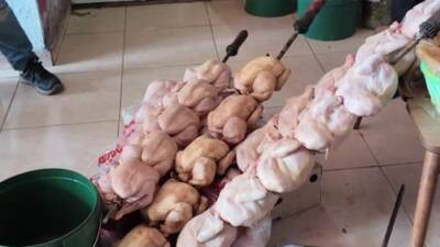 Hatay’ın Kırıkhan ilçesinde zabıta ekiplerinin gerçekleştirdiği denetimde, bir dönerci dükkânında