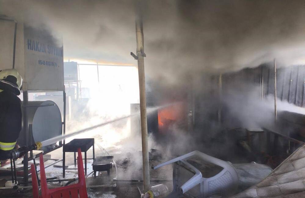 Kırıkhan’da Müstakil Evde Korku Dolu Anlar Hatay’ın Kırıkhan ilçesinde bir müstakil evin çatı katında çıkan yangın