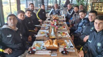 Asırlık Çınar Antakyaspor 100. Yıl Gururunu Yaşıyor Hatay amatör futbolunun köklü kulüplerinden Antakyaspor, 100’üncü kuruluş yıl dönümünü