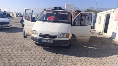 Konteyner kentte vicdansızlık Hatay’da depremzedelerin barındığı konteyner kentte hırsızlık girişimi polis ekiplerinin dikkati