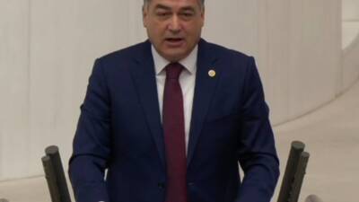 Mullaoğlu TBMM’de ses yükseltti: “Bu halk yoksulluğa mahkûm değil” CHP Hatay Milletvekili Servet Mullaoğlu, Türkiye Büyük Millet Meclisi (TBMM)