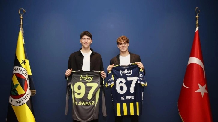 Antakyalı genç futbolcu Kamil Efe Üregen, Fenerbahçe ile profesyonel sözleşme