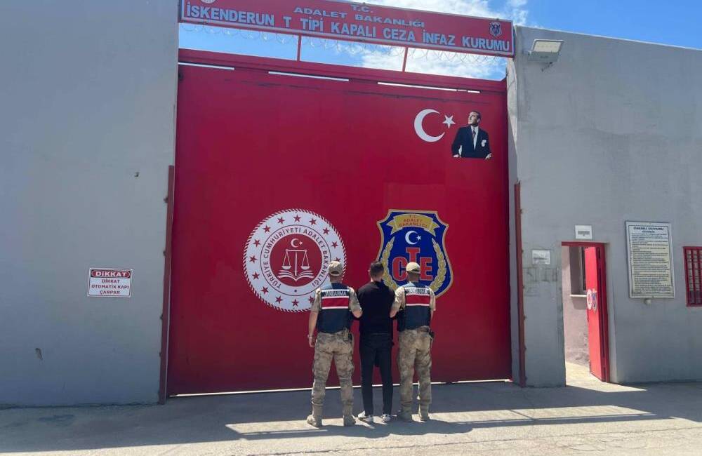 Mandalina bahçesinde firari avı Hatay İl Jandarma Komutanlığı ekipleri, 30 yıl kesinleşmiş hapis cezası