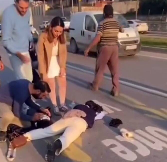 Hatay’da yaya geçidinde meydana gelen trafik kazasında, yolun karşısına geçmeye