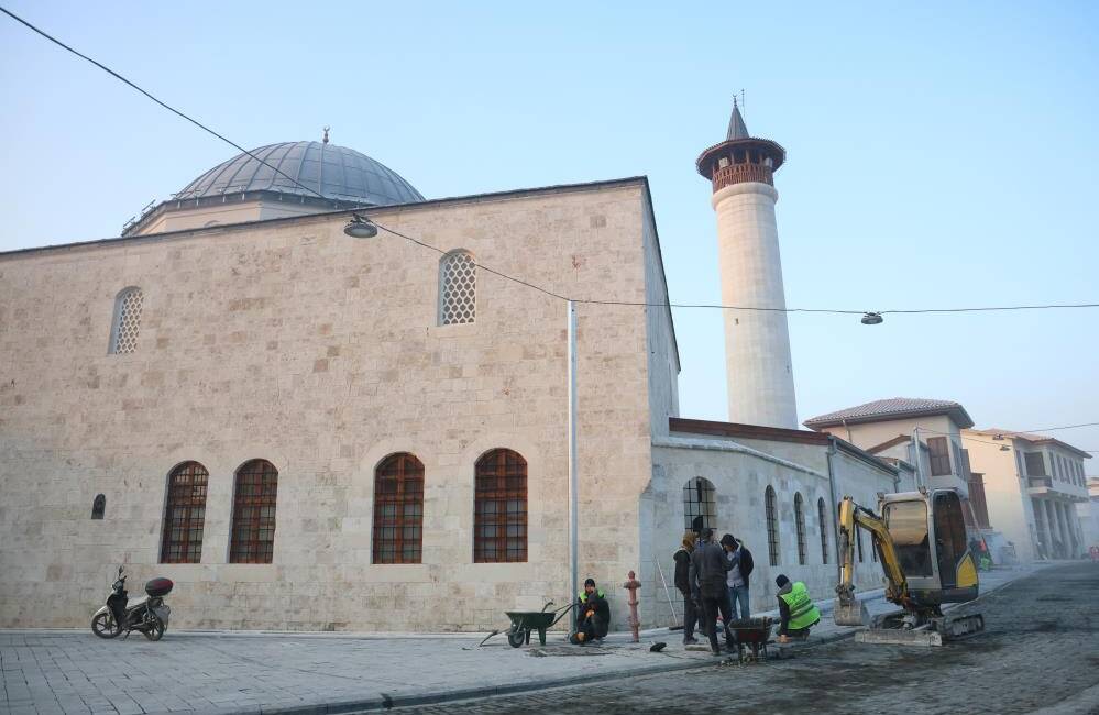 Hatay’da depremde yıkılan Habibi Neccar Camii, restorasyon çalışmalarının tamamlanmasıyla birlikte
