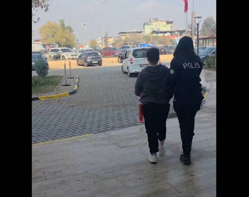 Hatay Emniyet Müdürlüğü ekipleri, aranan şahısların yakalanmasına yönelik yürüttükleri çalışmalar