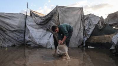Gazze’de etkili olan şiddetli yağış ve fırtına, zaten ağır insani