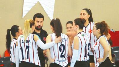 Türkiye 2. Ligi Kadınlar Voleybolu’nda Hatay’ı temsil eden Arsavev Hatay