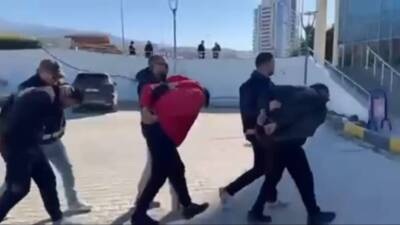 Hatay Emniyet Müdürlüğü ekiplerinin yürüttüğü kapsamlı çalışmalar sonucunda, aranan şahıslar