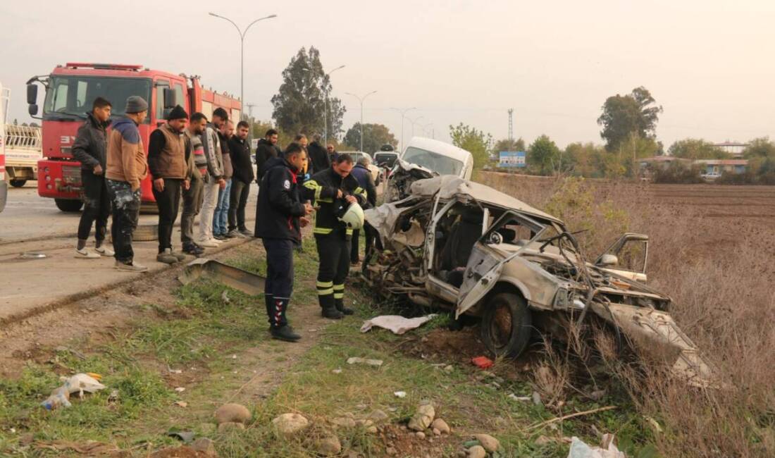 Kırıkhan’da korku dolu anlar Hatay’ın Kırıkhan ilçesinde otomobil ile minibüsün çarpıştığı kazada biri ağır