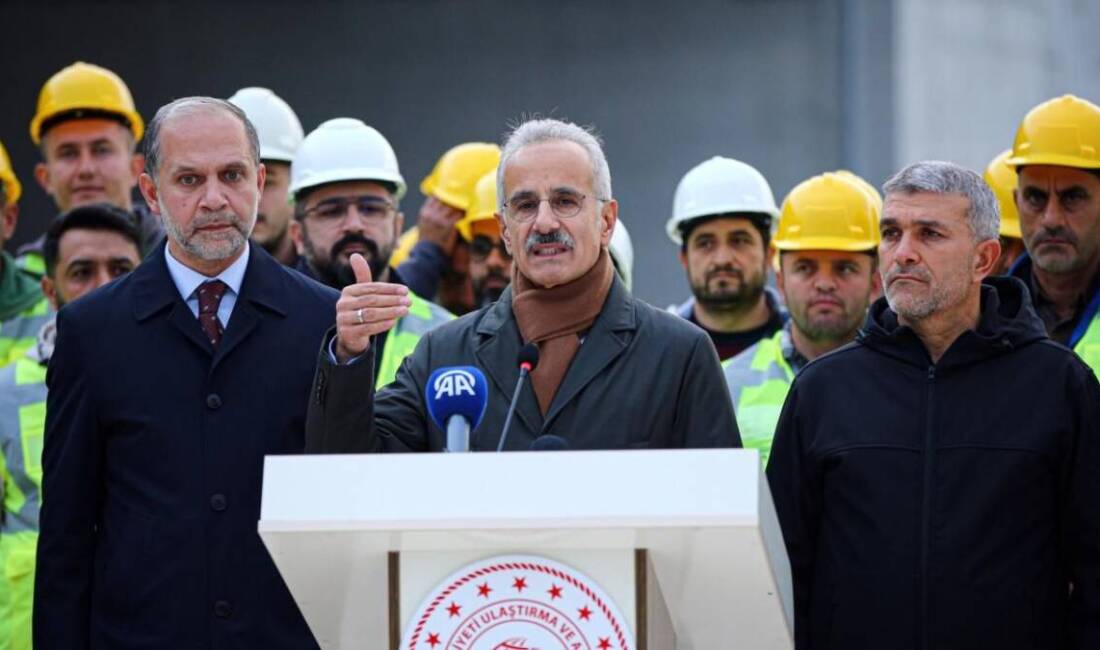 Ulaştırma ve Altyapı Bakanı Abdulkadir Uraloğlu, Hatay’da yapımı devam eden