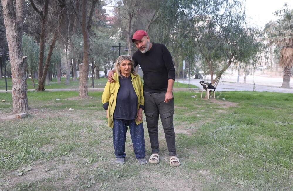 Deprem Sonrası Alkol Bağımlılığı: Hataylı Emrah’ın Hikayesi Hatay’da sorunlarını unutmak için alkole başlayan ve 5 yıl içinde