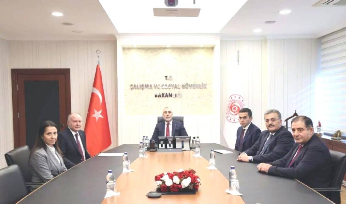 Asgari Ücret Tespit Komisyonu Toplantısı Sona Erdi Asgari ücret belirleme sürecini sonuçlandıran komisyon toplantısının önemli anları ve