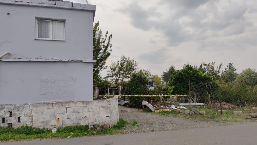 Erzin’de kan donduran cinayet Hatay’da 77 yaşındaki eşi tarafından baltayla öldürülerek evinin banyosuna açılan