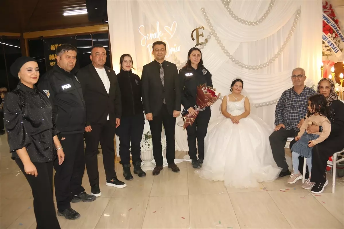 Hatay’da gelinlik giyme hayali kuran down sendromlu Ezgi Halman için