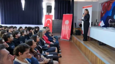 Hatay’da, İletişim Başkanlığı tarafından dijital yanlış bilgilere karşı farkındalık oluşturmak